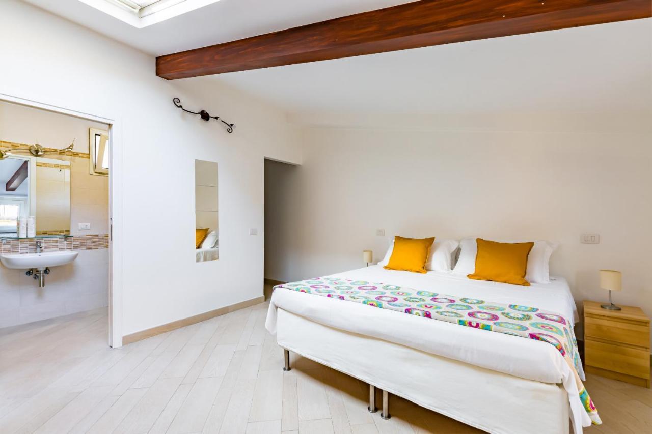 Apartment With Balcony In Palazzo Diaz By Wonderful Italy Neapol Exteriér fotografie