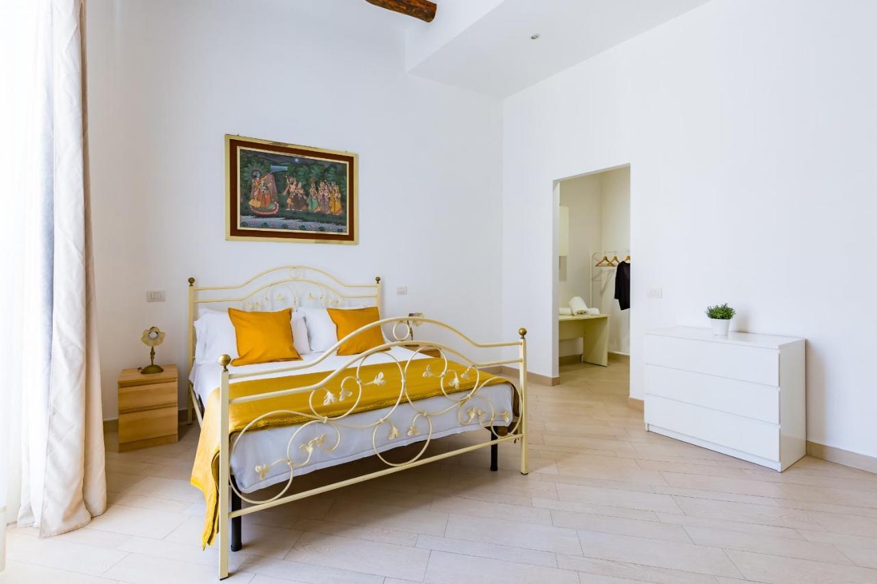 Apartment With Balcony In Palazzo Diaz By Wonderful Italy Neapol Exteriér fotografie